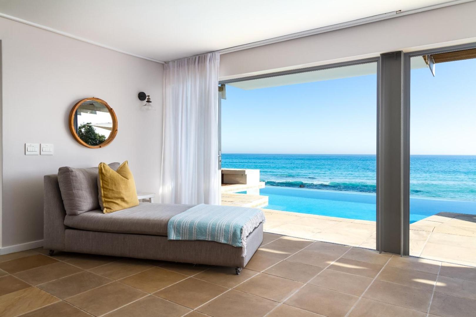 Villa Misty Cliffs Скарборо Номер фото